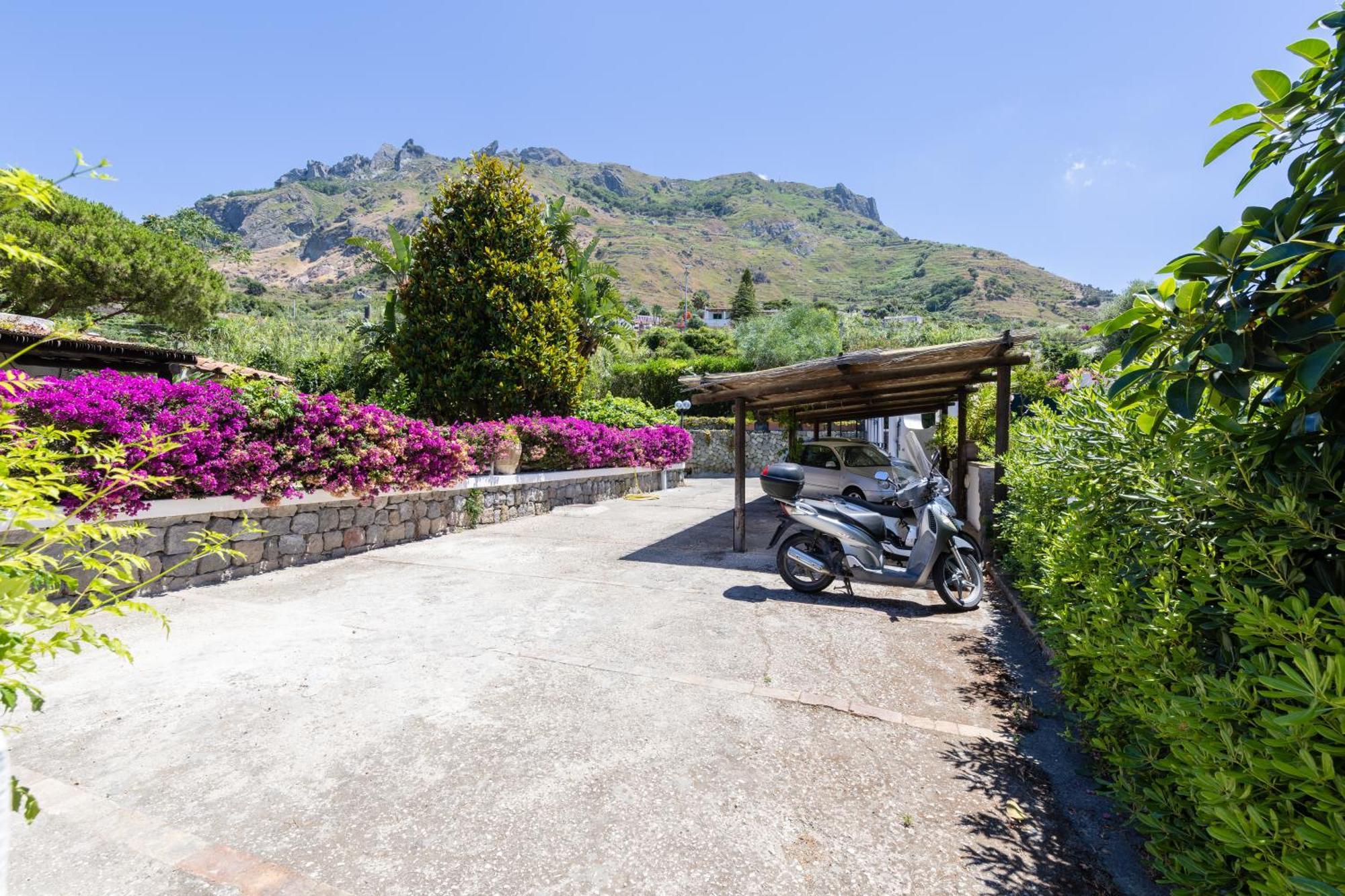 Villetta Con Giardino Esclusivo Di 1000 Mq, Piscina, Tennis, Calcio, Bocce Forio  Bagian luar foto