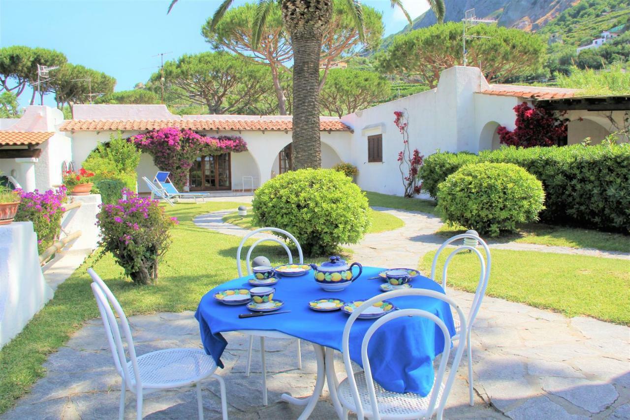 Villetta Con Giardino Esclusivo Di 1000 Mq, Piscina, Tennis, Calcio, Bocce Forio  Bagian luar foto